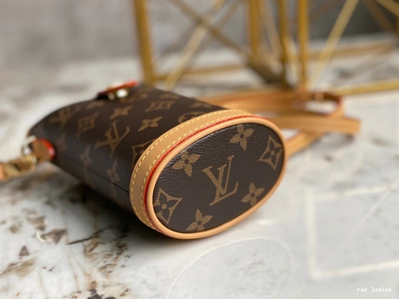 Cheap POUCH LOUIS ME FOLD VUITTON 0821